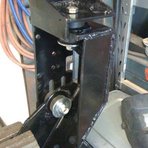 FASS Bracket w/Bushings Pic4