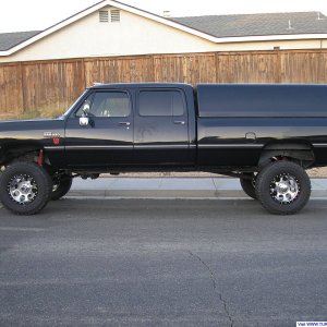 M/T 18x10's w/ 35x13.5" Tires