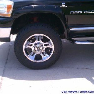 Toyo AT LT305/60R20 on KMC Crank Wheels