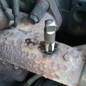 20190602_171409 Chasing Rusted 1'4-18 NPT Threads