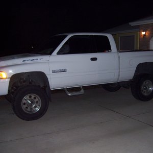 1999 Dodge Ram 2500 4x4 (wife's truck)