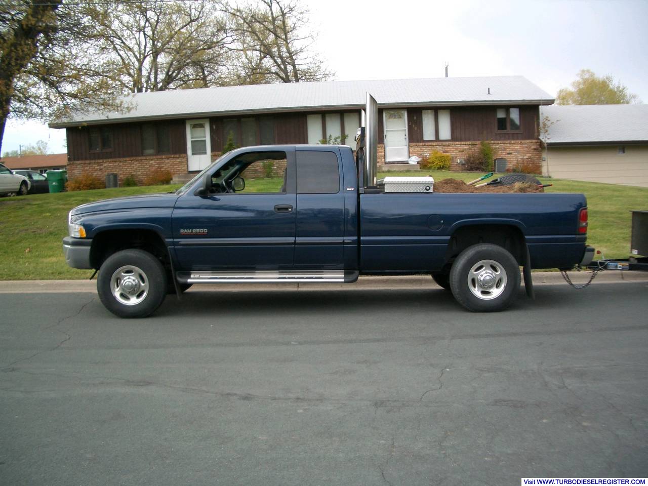 01_loaded_down_with_sand_and_trailor