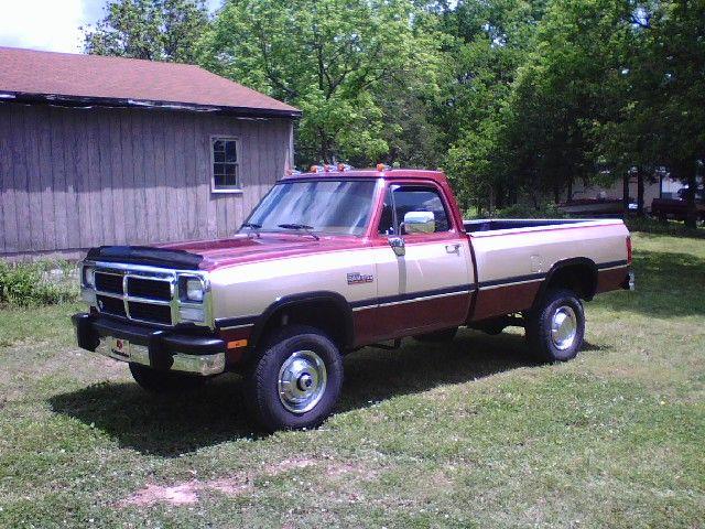 1992 LE W250 5-spd 4x4 Colorado Red & Champaigne