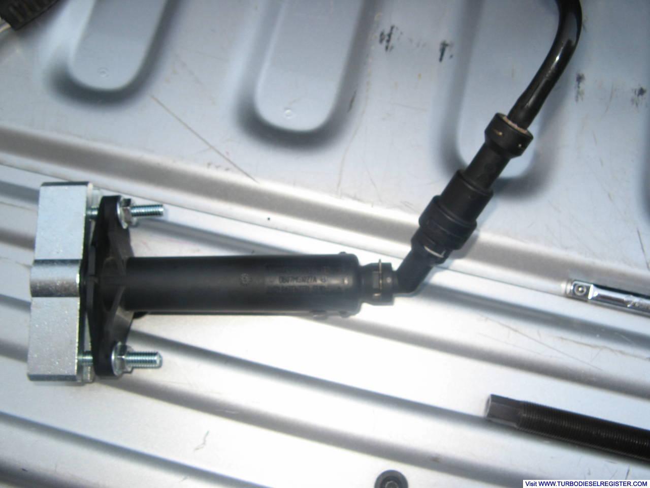 2006 clutch slave cylinder