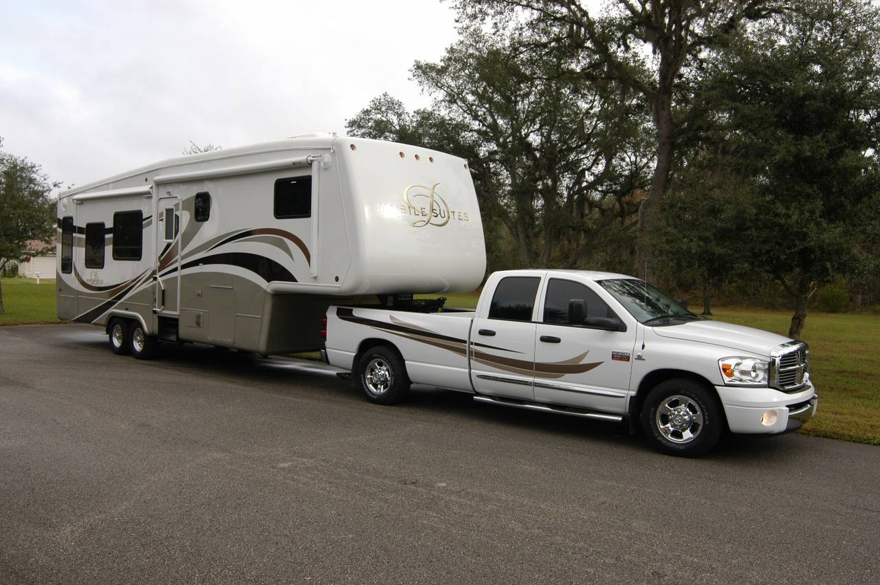 2008 RAM 3500 & Mobile Suite Fifth Wheel