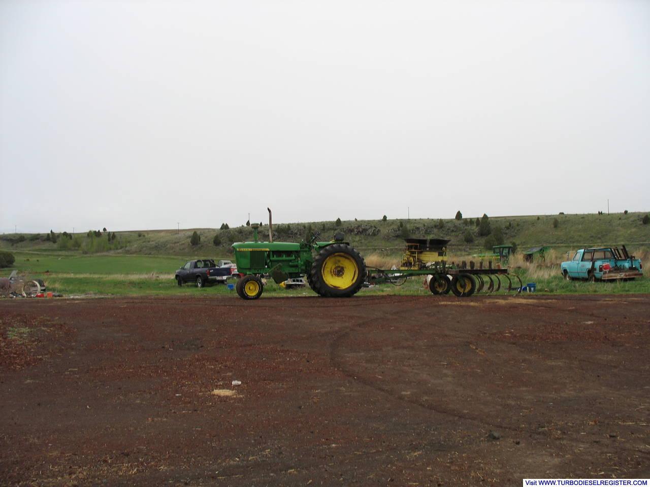 4020 and 16ft chisel plow