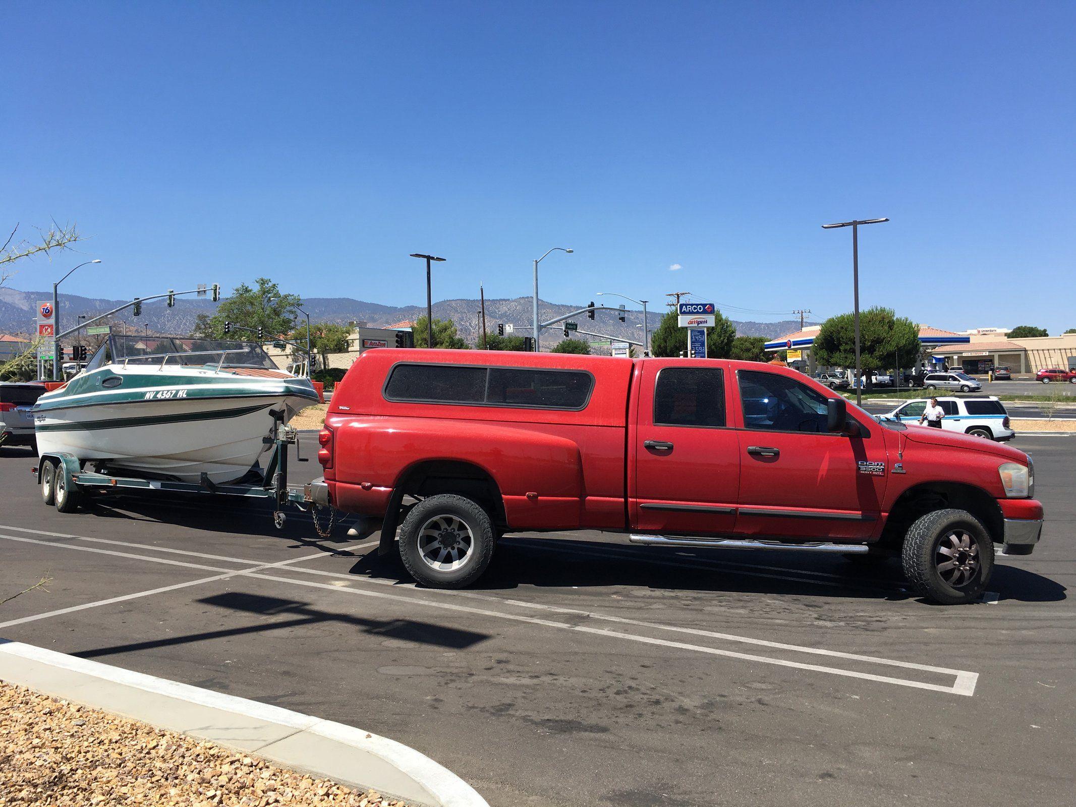 Big red Tow Boatin'
