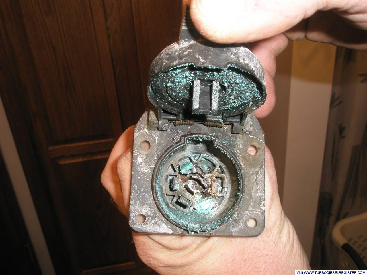 burnt_hitch_plug