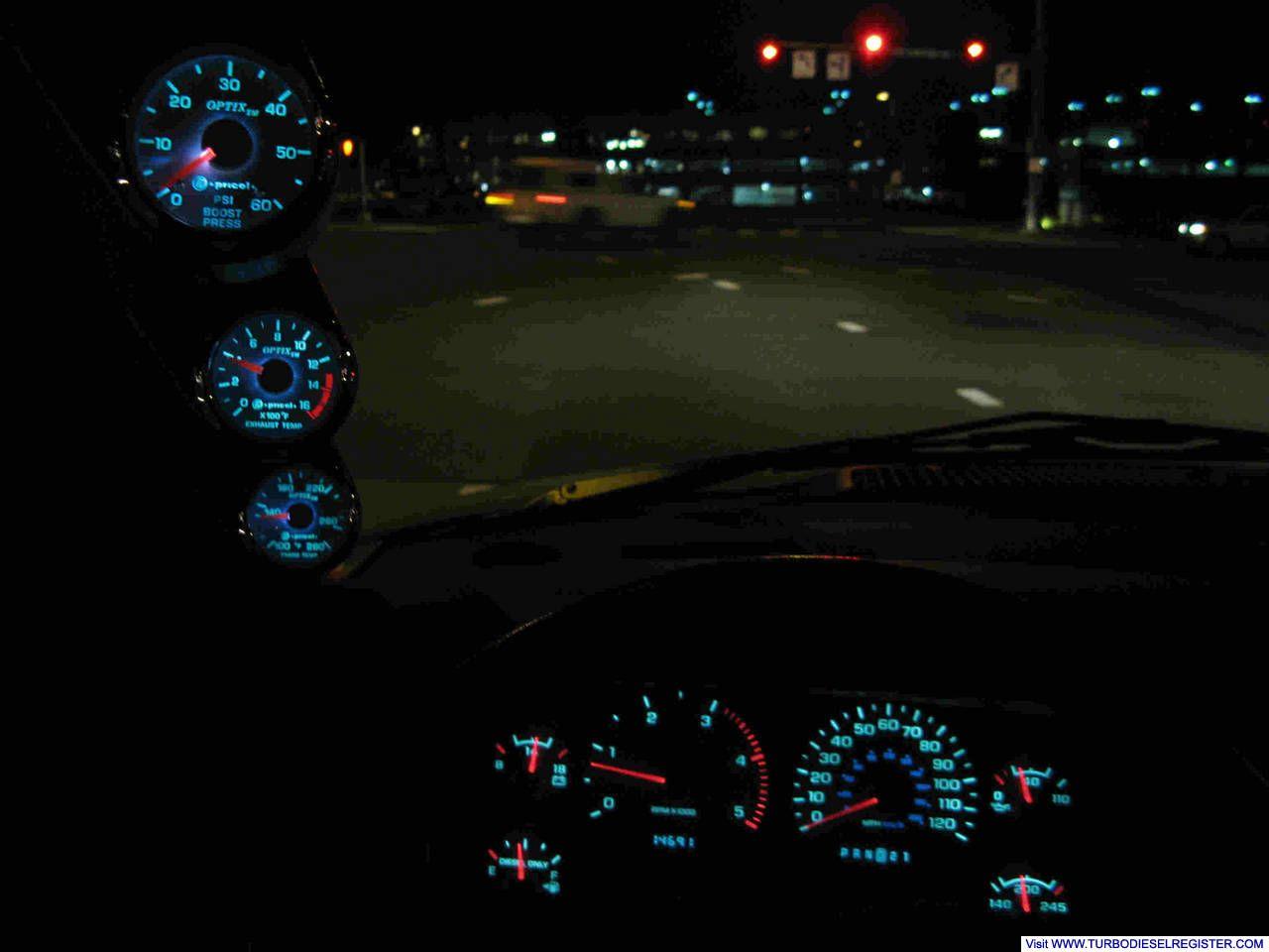 DiPricol Optix gauges at night