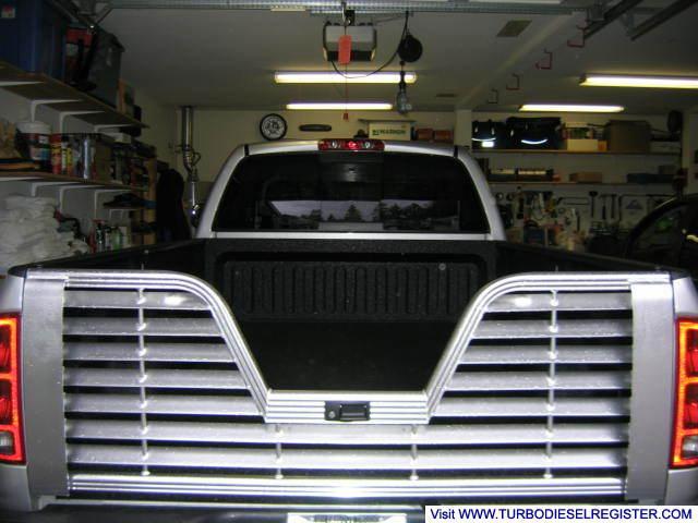 Husky aluminum louvered 5th wheel tailgate