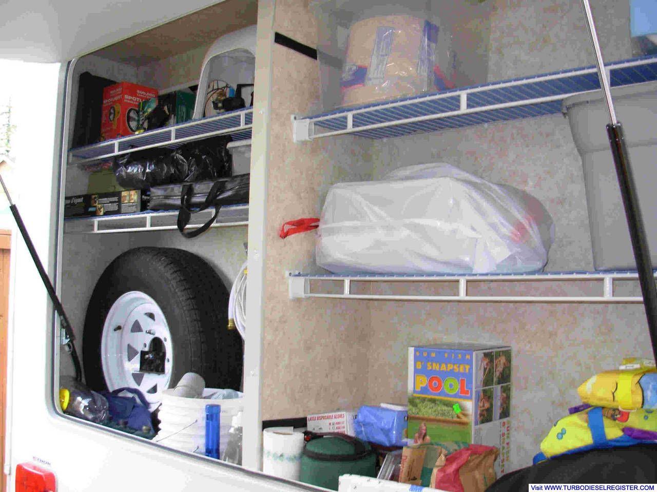 Rear "garage" in '06 Cougar 5th wheel
